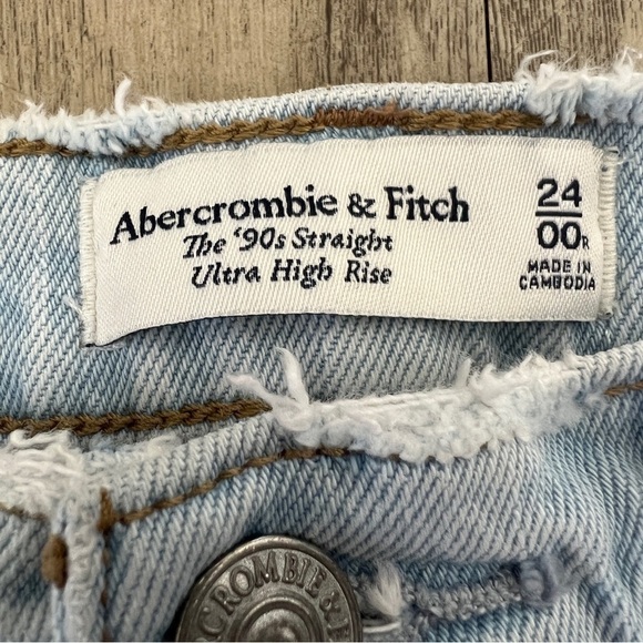 Abercrombie & Fitch Curve Love Ultra High Rise 90s Straight Jean Light Destroy - Picture 11 of 12